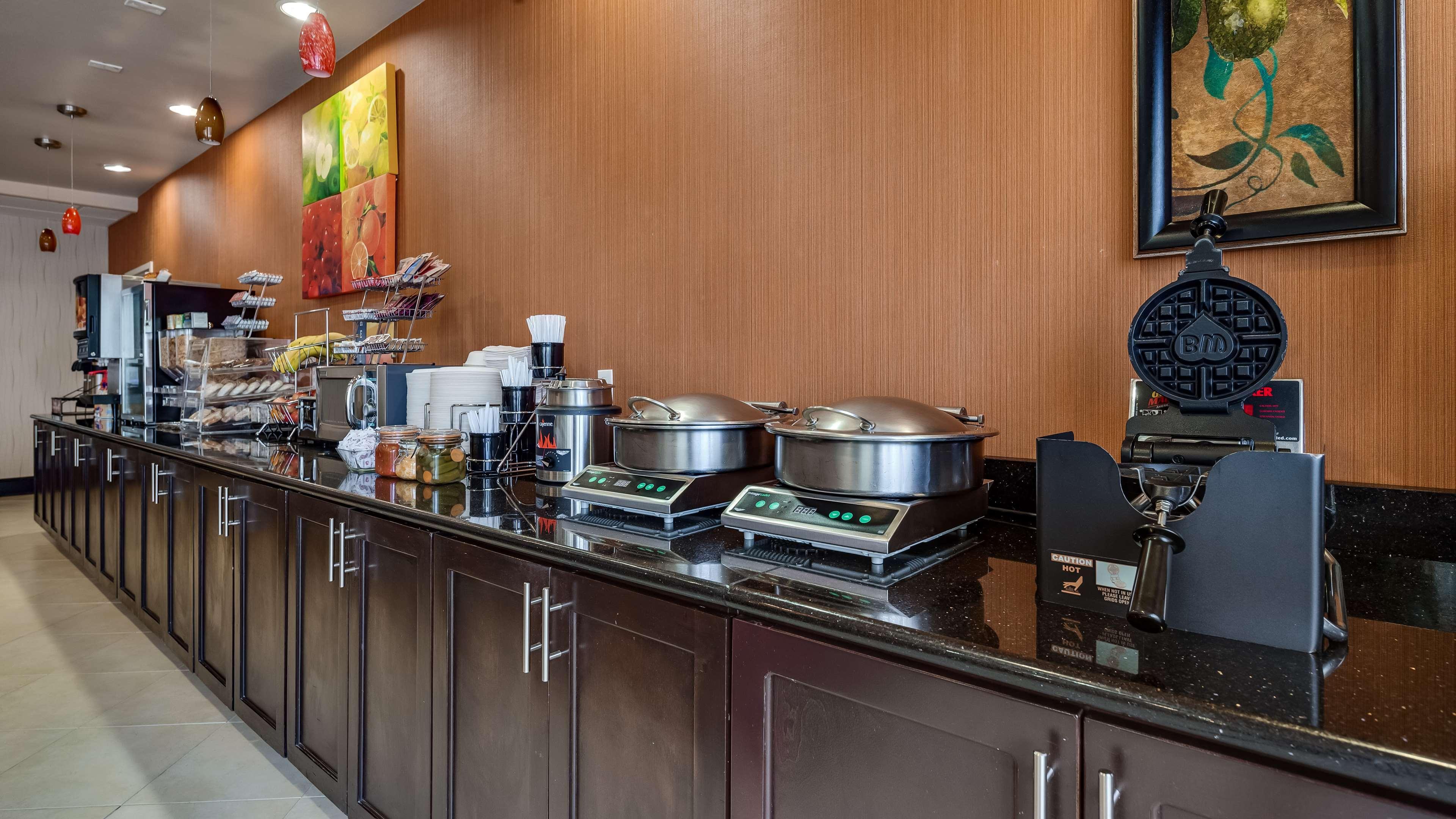 Best Western Plus Midland Suites מראה חיצוני תמונה